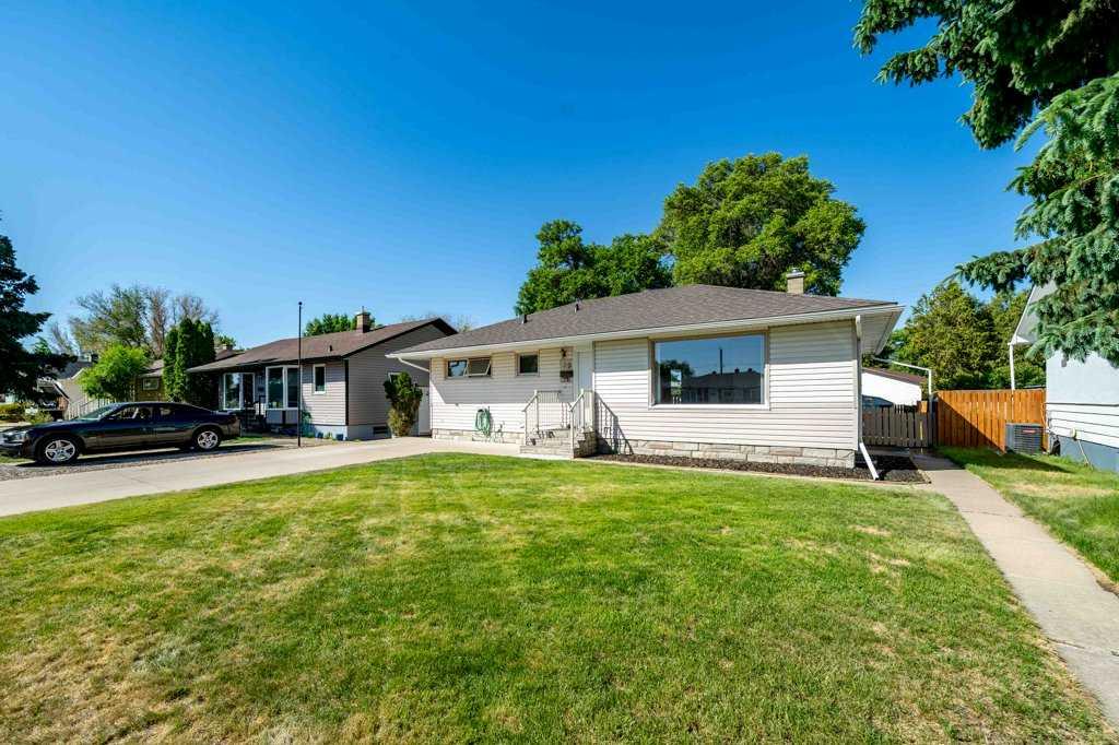 Picture of 89 Cochran Drive NW, Medicine Hat Real Estate Listing