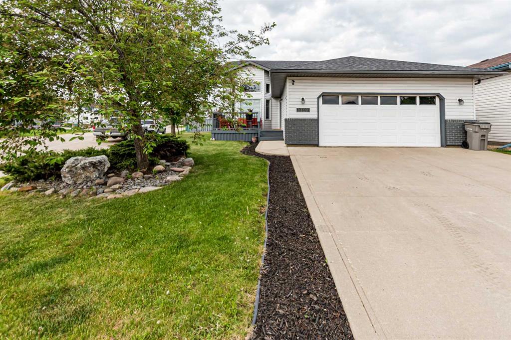 Picture of 12602 Crystal Lake Drive , Grande Prairie Real Estate Listing