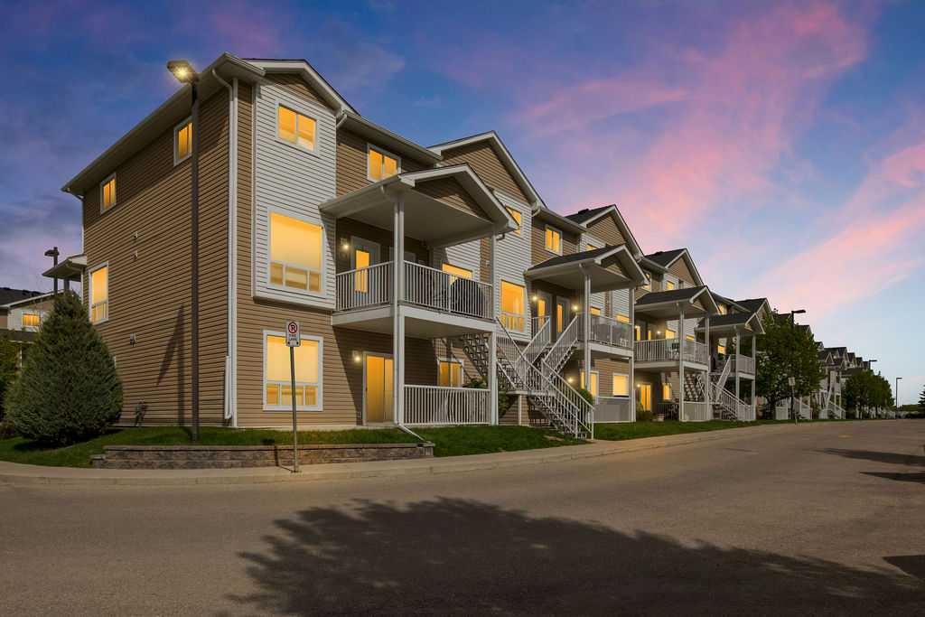 Picture of 106 Sunrise Terrace NE, High River Real Estate Listing