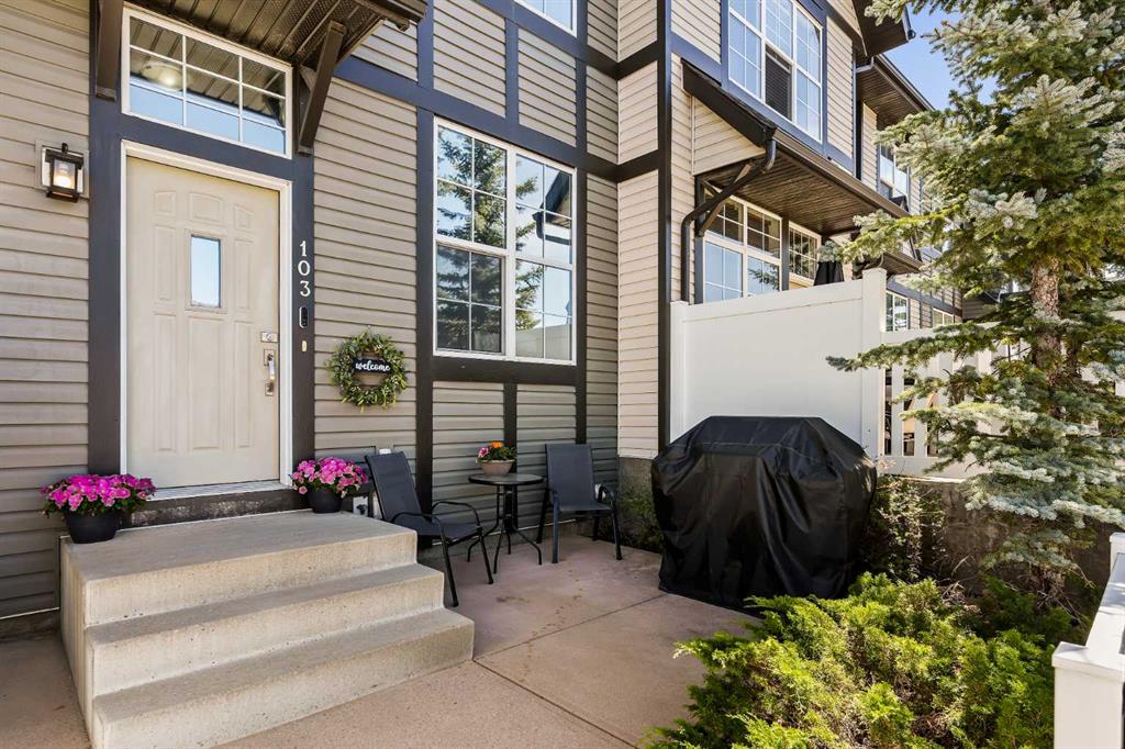 Picture of 103 New Brighton Villas SE, Calgary Real Estate Listing