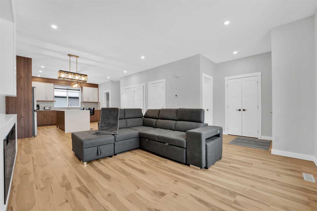 Picture of 216 99 Avenue SE, Calgary Real Estate Listing