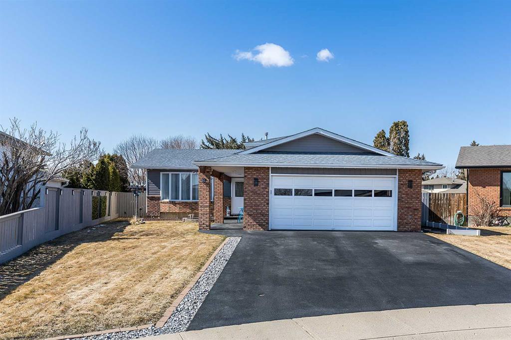 Picture of 8 Calder Bay SE, Medicine Hat Real Estate Listing