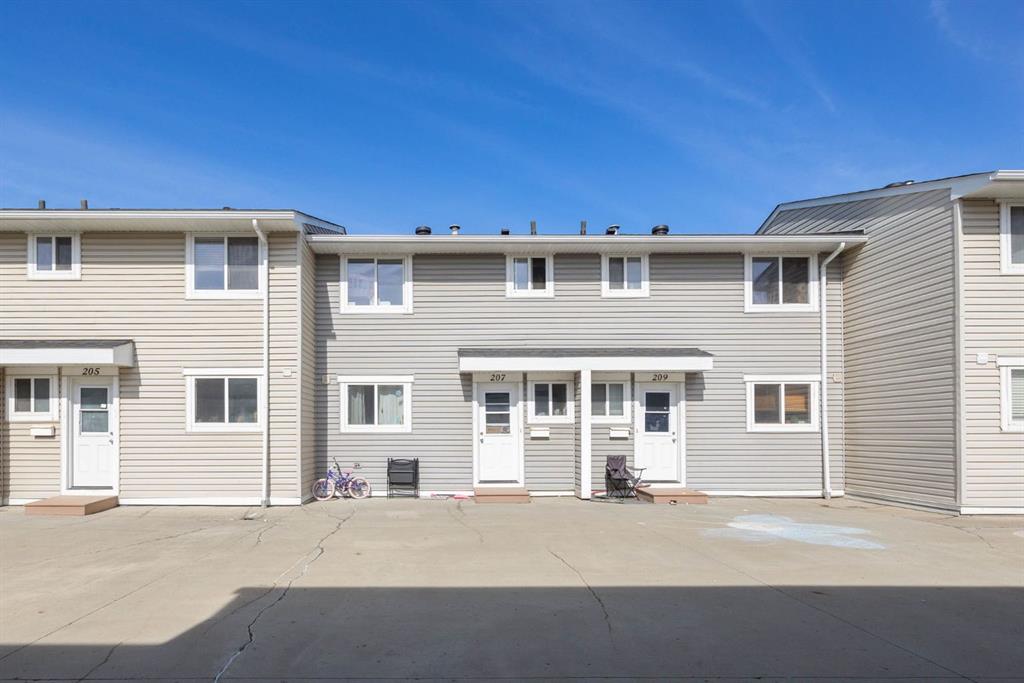 Picture of 207, 600 Signal Road , Fort McMurray Real Estate Listing