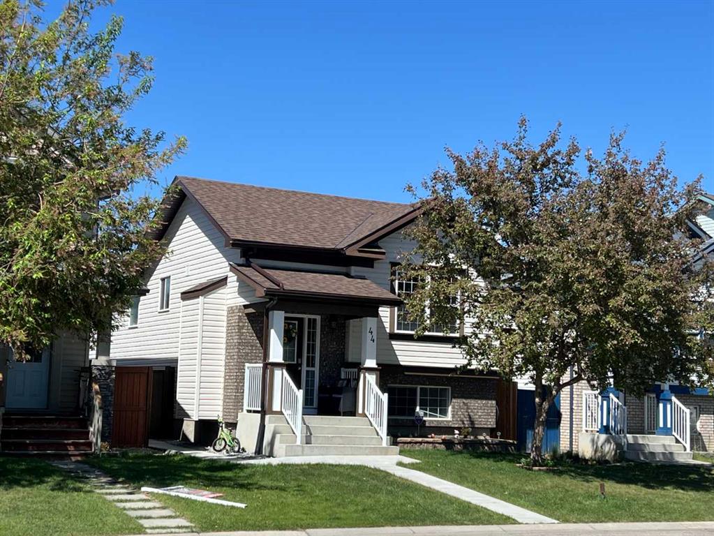 Picture of 44 Covepark Place NE, Calgary Real Estate Listing