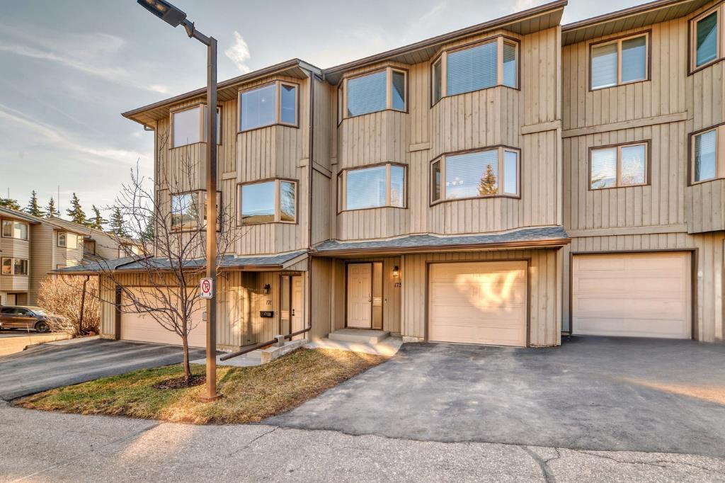 Picture of 173 Glamis Terrace SW, Calgary Real Estate Listing