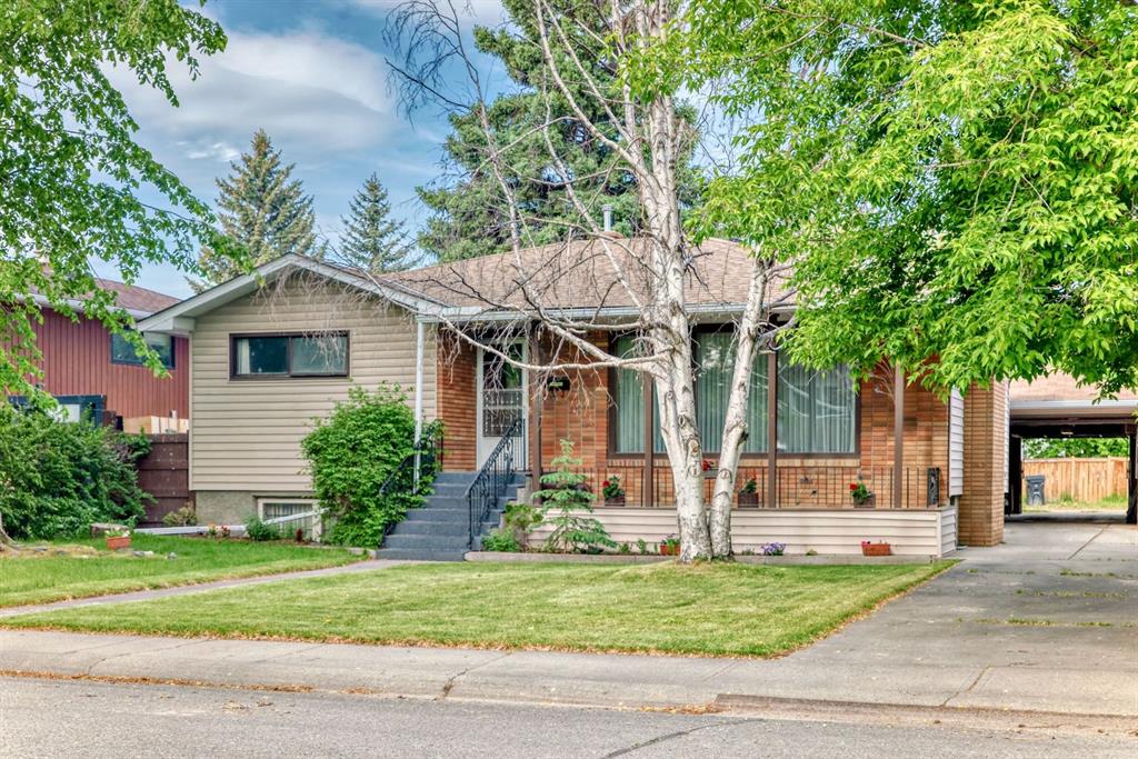 Picture of 9 HOLDEN Road SW, Calgary Real Estate Listing