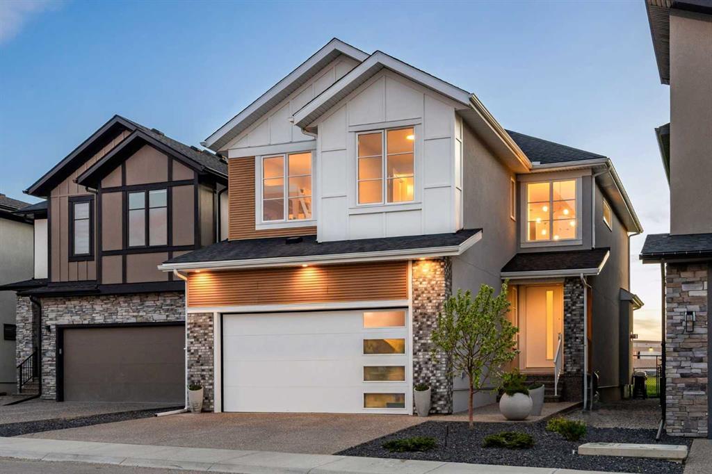 Picture of 60 Coulee Crescent SW, Calgary Real Estate Listing