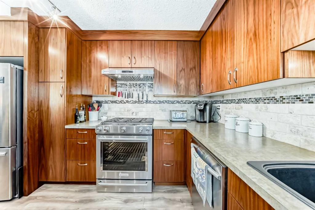 Picture of 21 Falchurch Road NE, Calgary Real Estate Listing