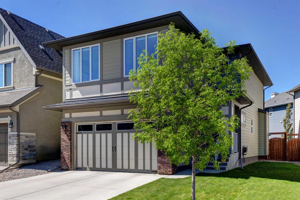 Picture of 30 Mahogany Lane SE, Calgary Real Estate Listing