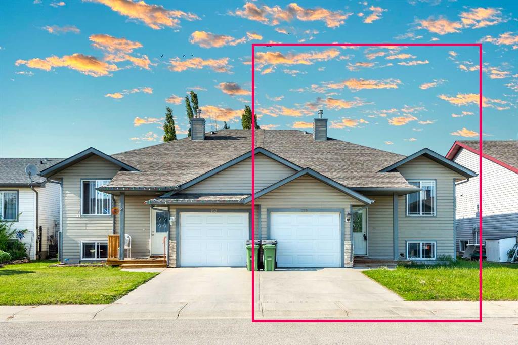 Picture of 229 Hillvale Crescent , Strathmore Real Estate Listing