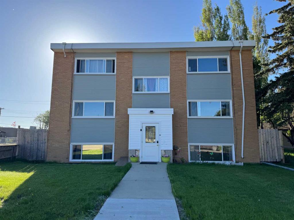 Picture of 1-6, 4917 54 Avenue , Olds Real Estate Listing