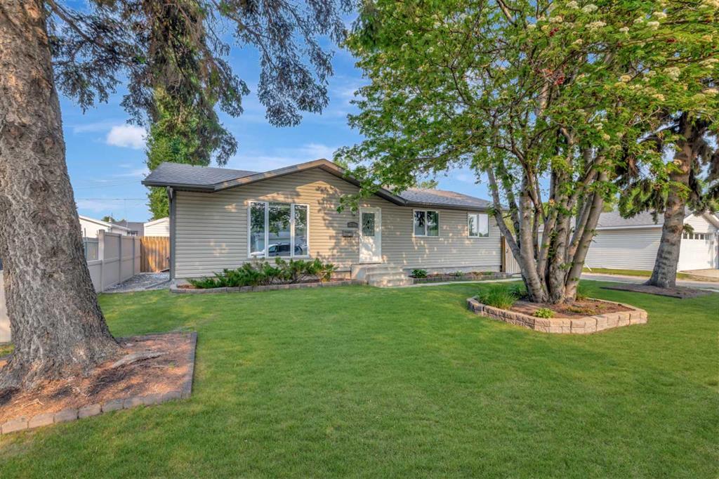 Picture of 3706 49 Avenue , Lloydminster Real Estate Listing