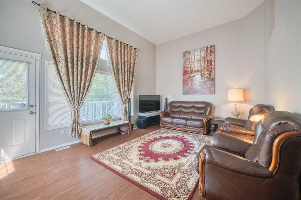 Picture of 204, 7038 16 Avenue SE, Calgary Real Estate Listing