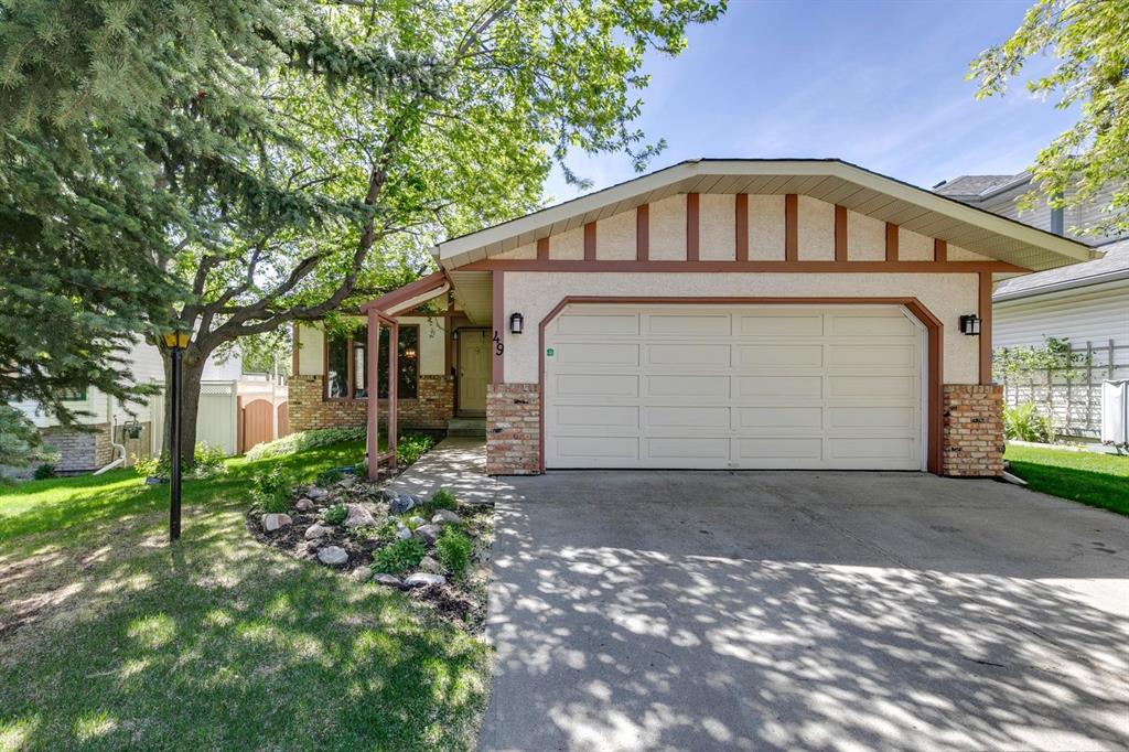 Picture of 49 Shannon Circle SW, Calgary Real Estate Listing
