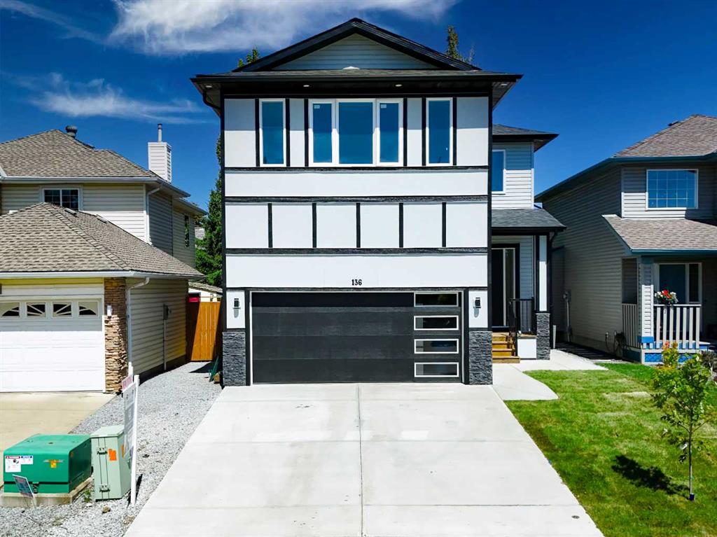 Picture of 136 DOUGLAS RIDGE Green SE, Calgary Real Estate Listing