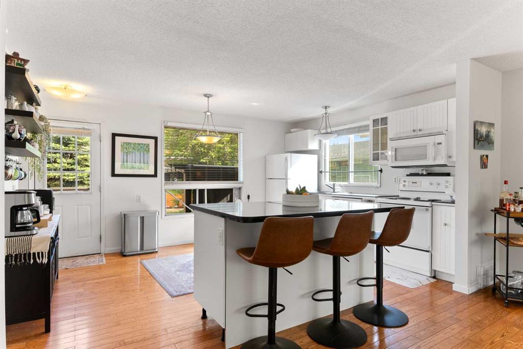 Picture of 11 Ogmoor Place SE, Calgary Real Estate Listing