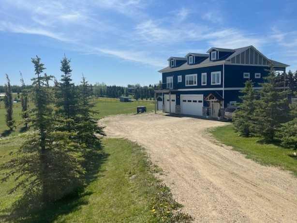 Picture of 1505 Township Road 394  , Rural Lacombe County Real Estate Listing