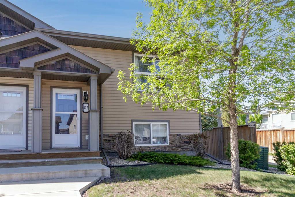 Picture of 117 RedWood Boulevard W, Springbrook Real Estate Listing
