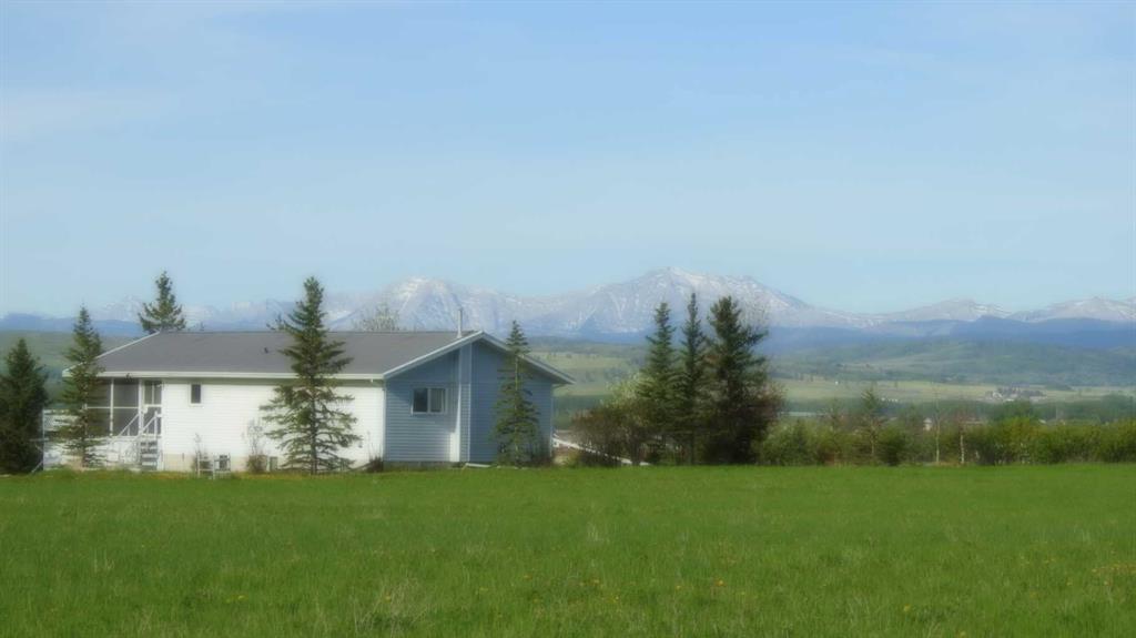 Picture of 128256 402 Avenue W, Rural Foothills County Real Estate Listing