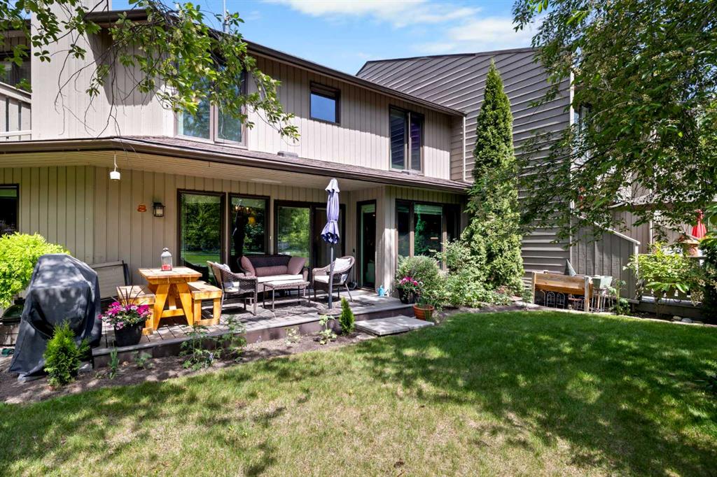Picture of 3843 Point Mckay Road NW, Calgary Real Estate Listing