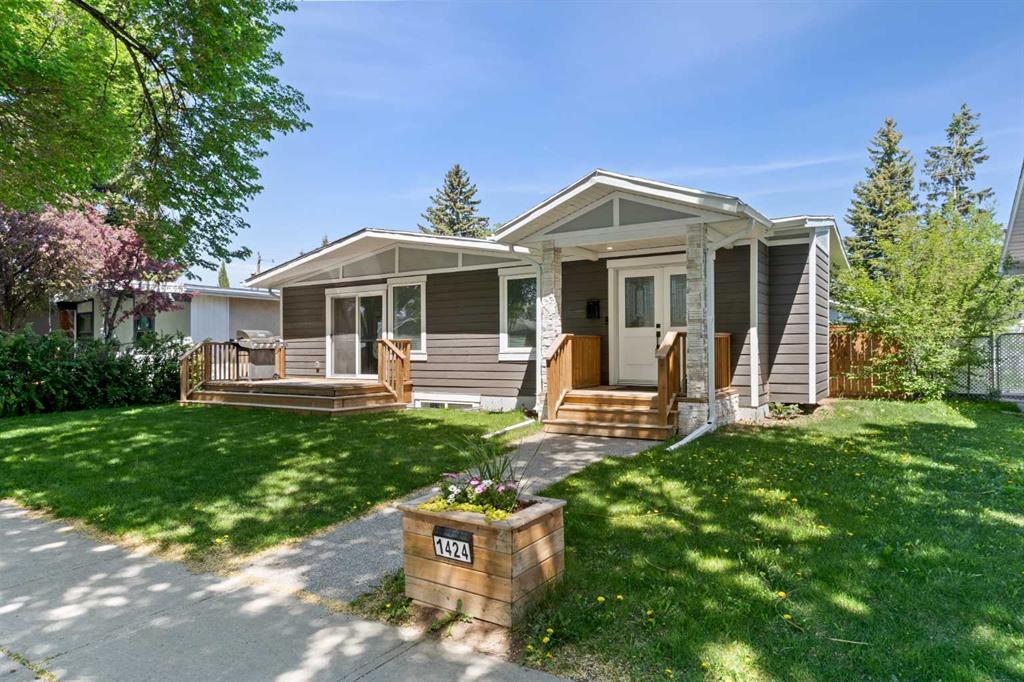 Picture of 1424 Northmount Drive NW, Calgary Real Estate Listing