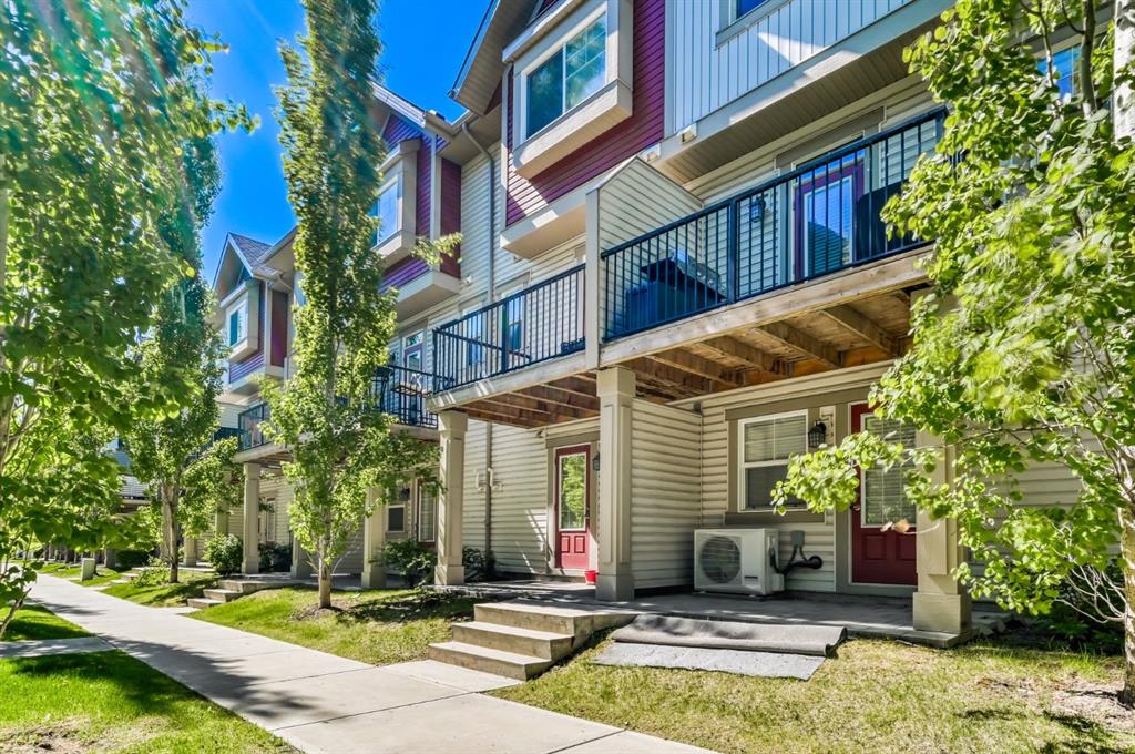 Picture of 256 New Brighton Row SE, Calgary Real Estate Listing