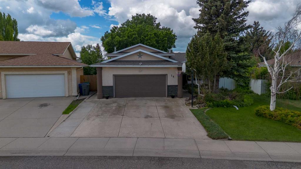 Picture of 14 Mt Brazeau Road W, Lethbridge Real Estate Listing