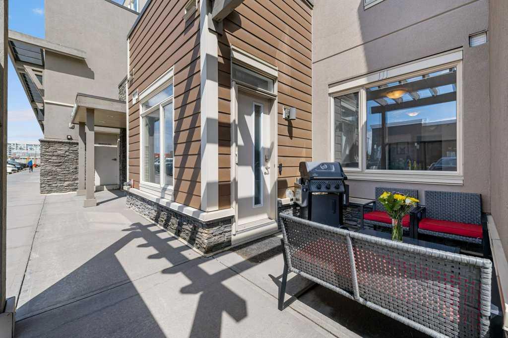 Picture of 111, 10 Westpark Link SW, Calgary Real Estate Listing