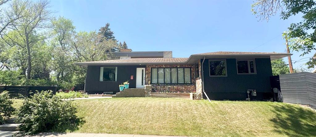 Picture of 1024 16 Street S, Lethbridge Real Estate Listing
