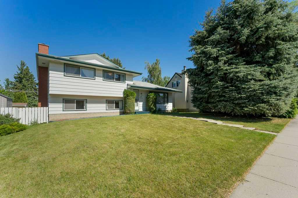Picture of 980 Canaveral Crescent SW, Calgary Real Estate Listing