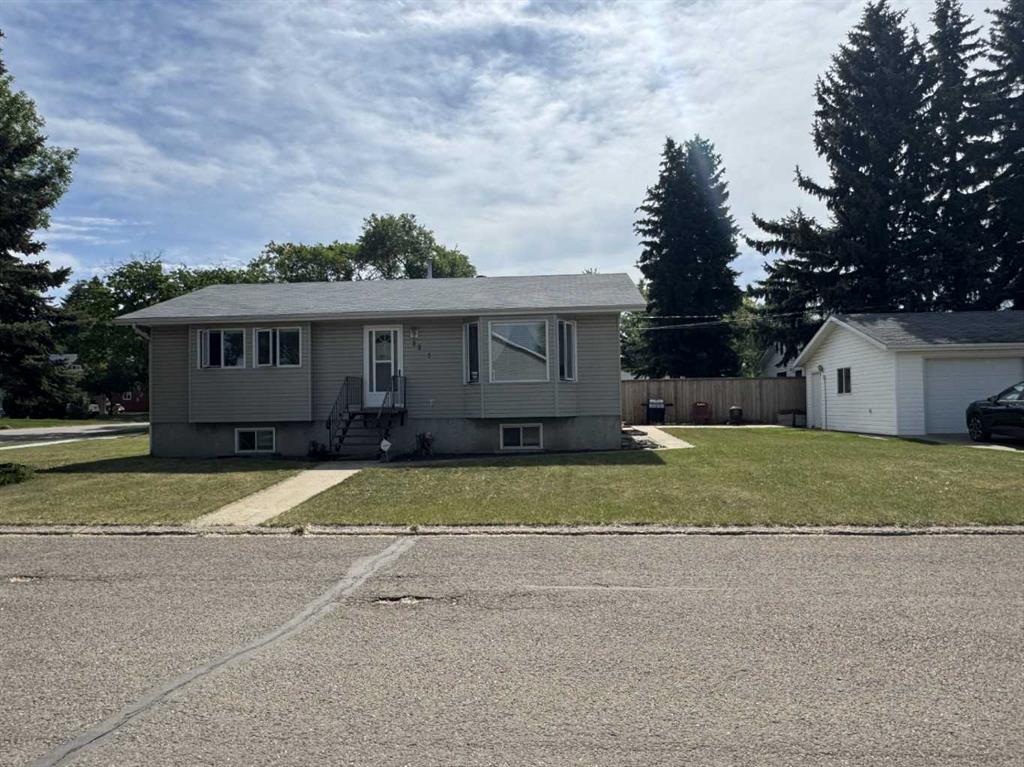 Picture of 1201 7 Avenue , Wainwright Real Estate Listing