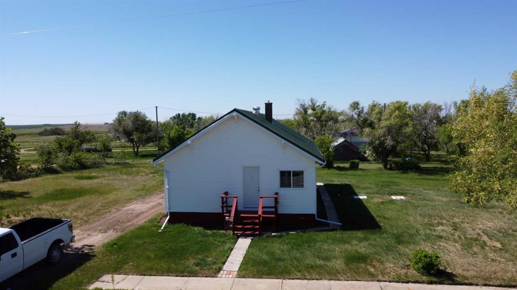 Picture of 121 3 Avenue , Chinook Real Estate Listing