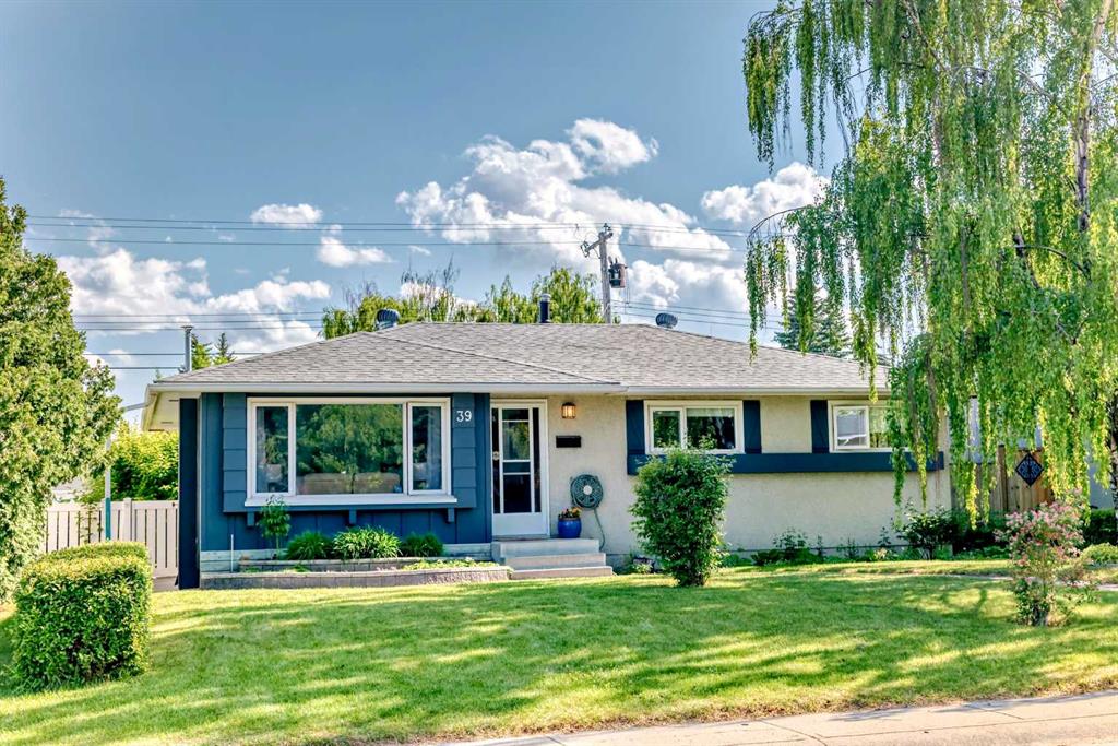 Picture of 39 Atlanta Crescent SE, Calgary Real Estate Listing