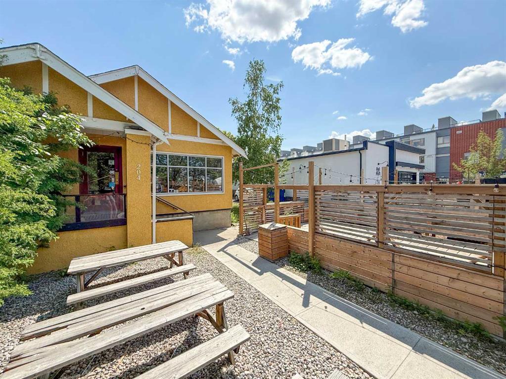 Picture of 204 7A Street NE, Calgary Real Estate Listing