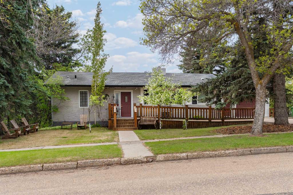 Picture of 4708 51 StreetClose , Camrose Real Estate Listing