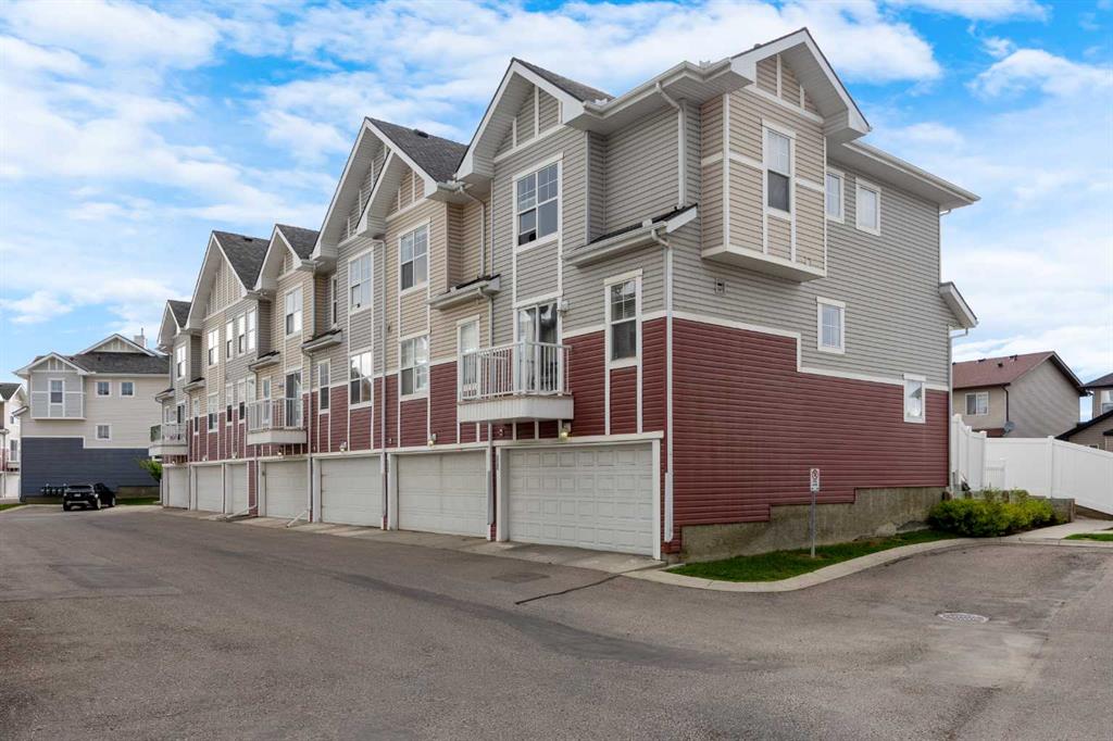 Picture of 3022 New Brighton Gardens SE, Calgary Real Estate Listing