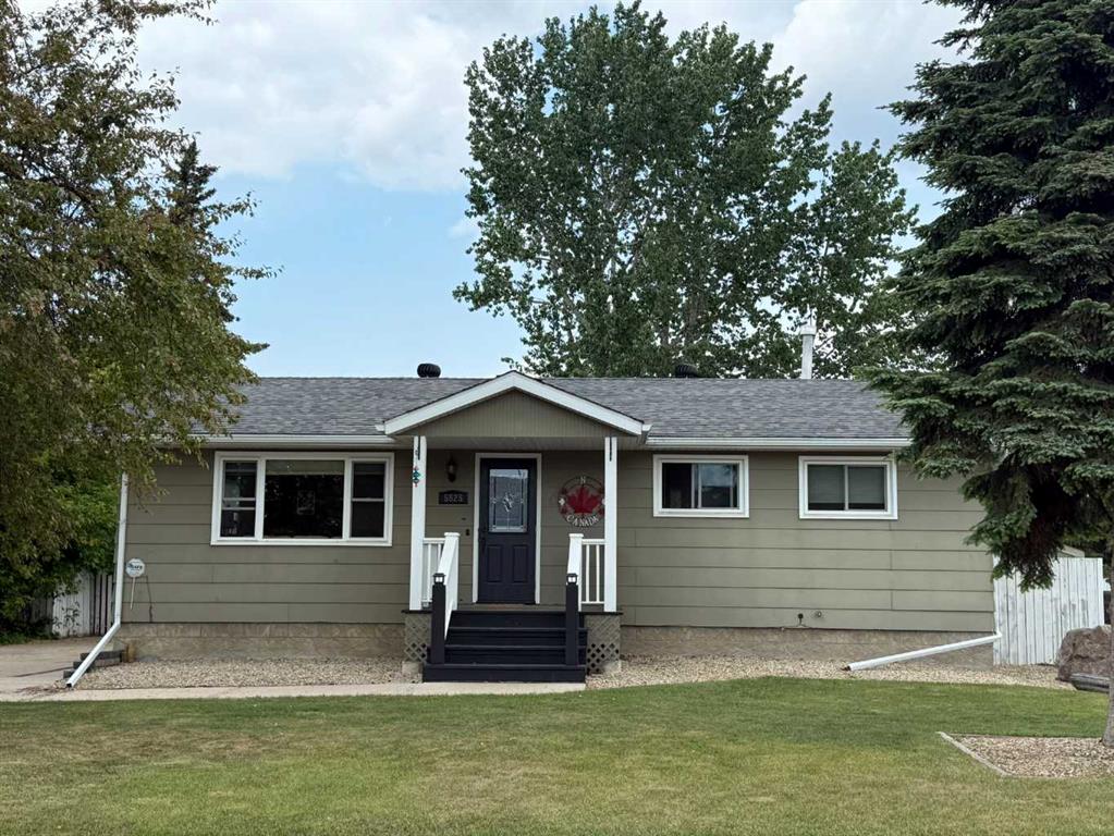 Picture of 5825 47 Street (Alder Cr)  , High Prairie Real Estate Listing