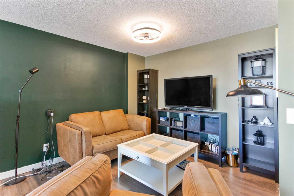Picture of 205, 4944 Dalton Drive NW, Calgary Real Estate Listing