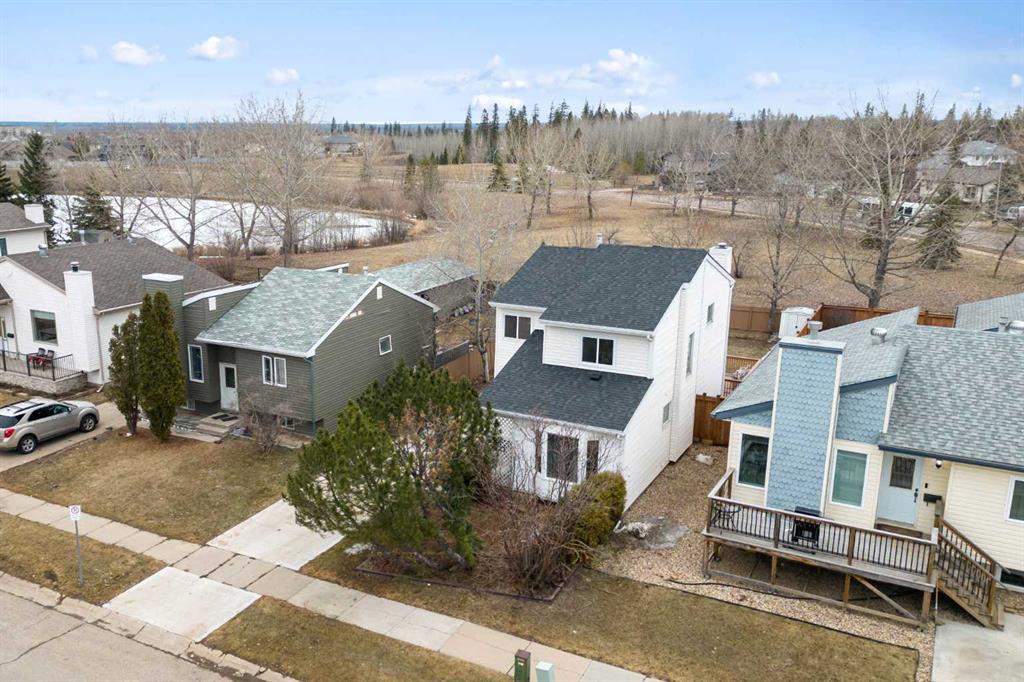 Picture of 121 Brooks Place , Fort McMurray Real Estate Listing