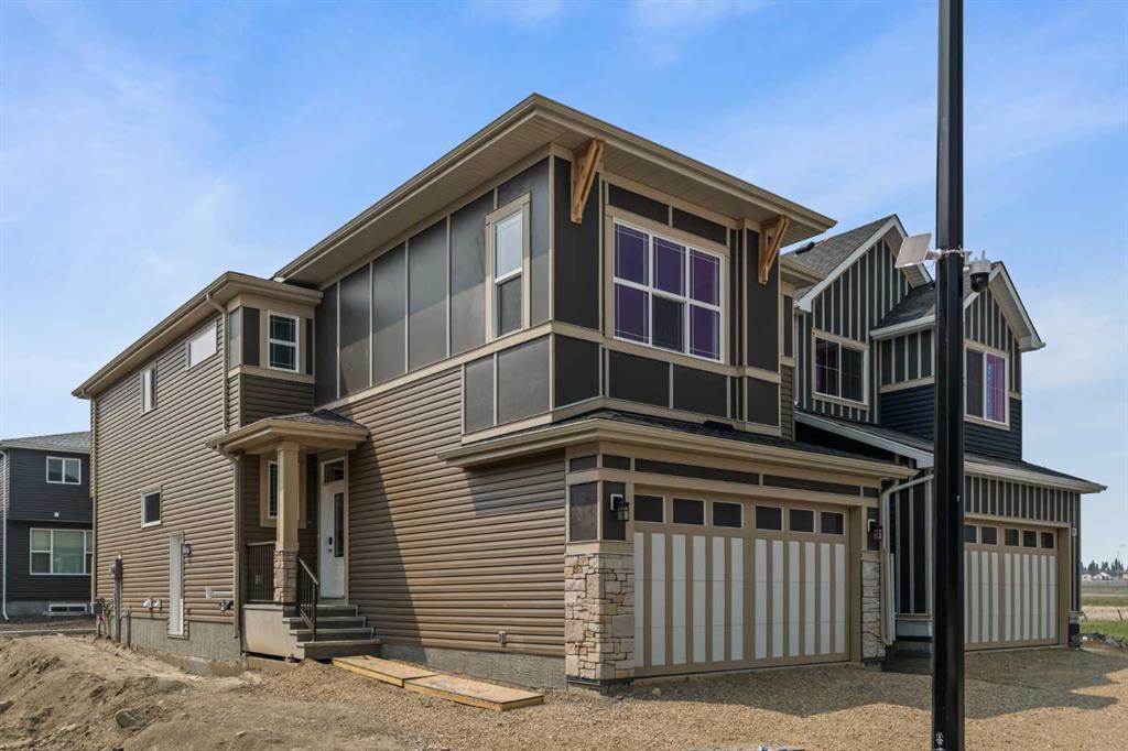 Picture of 83 Silver Spruce Bay SW, Calgary Real Estate Listing