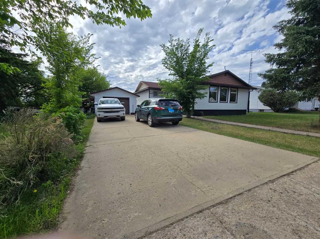 Picture of 5006 51 Street , Myrnam Real Estate Listing