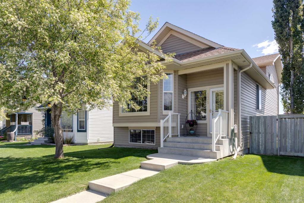 Picture of 131 Citadel Mesa Close NW, Calgary Real Estate Listing