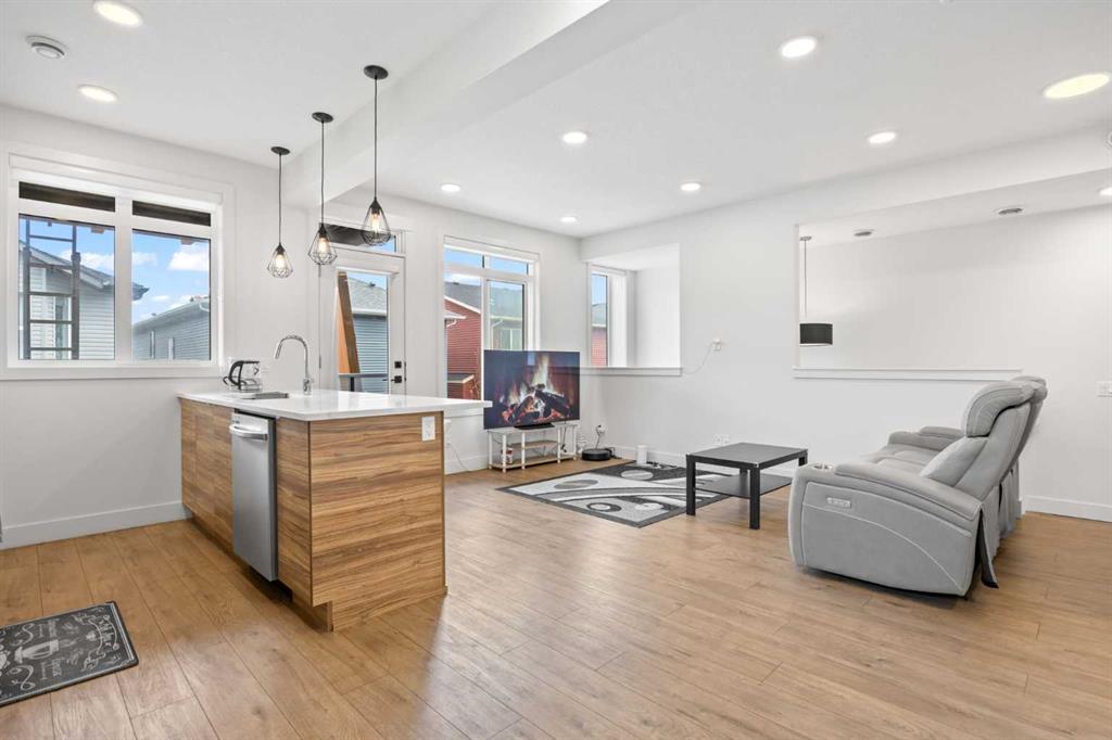 Picture of 402, 10060 46 Street NE, Calgary Real Estate Listing