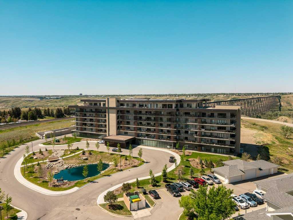 Picture of 220, 102 Scenic Drive N, Lethbridge Real Estate Listing