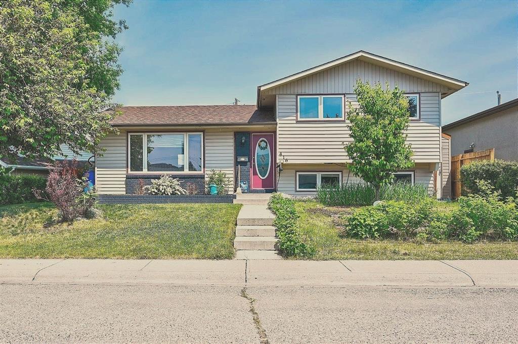 Picture of 416 Penbrooke Crescent SE, Calgary Real Estate Listing