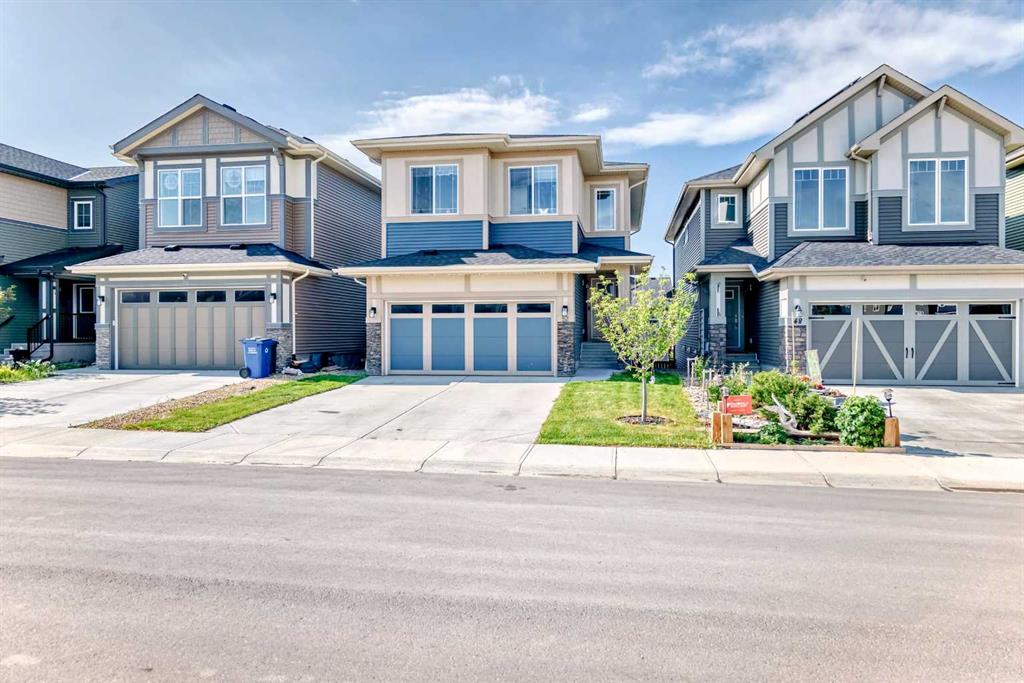 Picture of 52 Sundown Place , Cochrane Real Estate Listing
