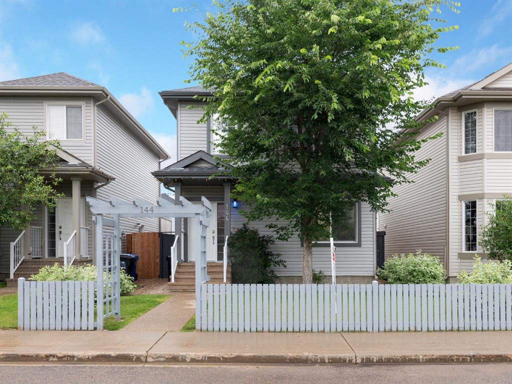 Picture of 144 Juniper Street , Fort McMurray Real Estate Listing