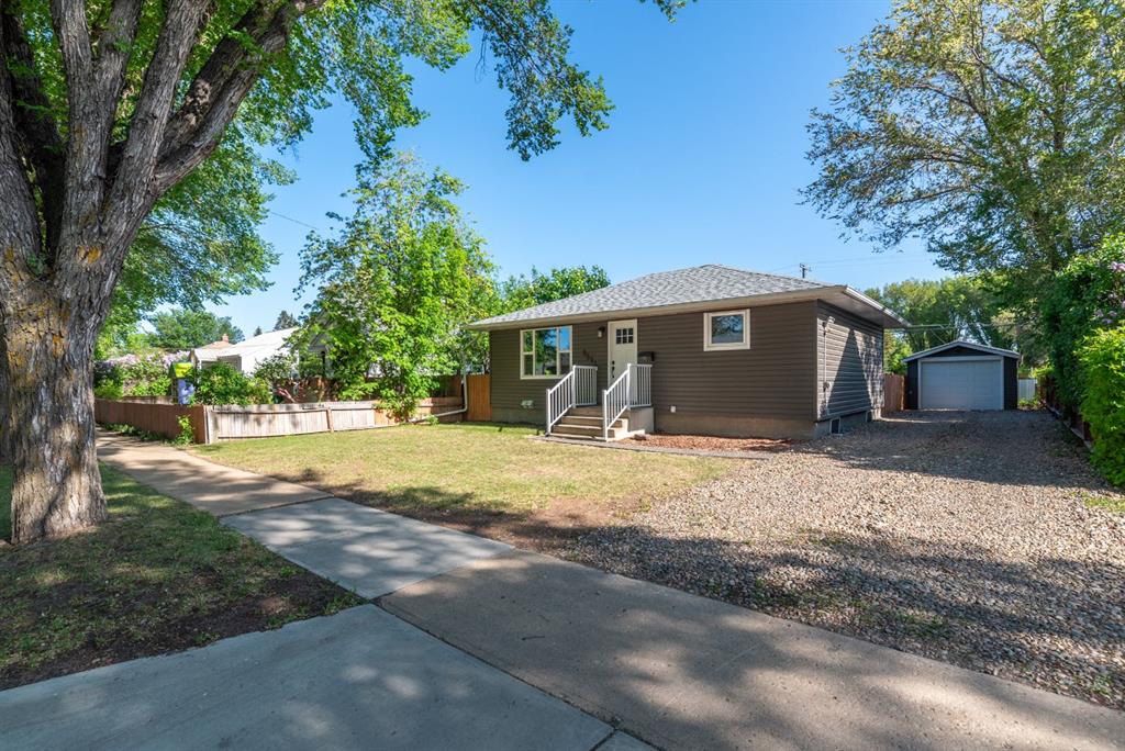 Picture of 5513 49 Street , Lloydminster Real Estate Listing