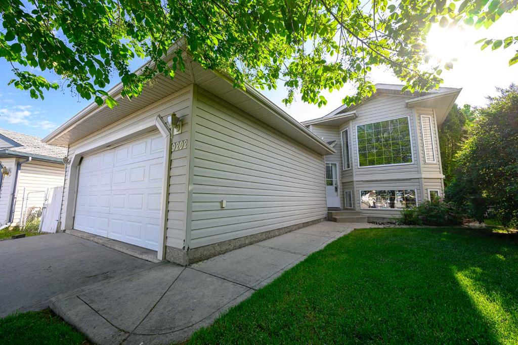 Picture of 9202 115 Avenue , Grande Prairie Real Estate Listing
