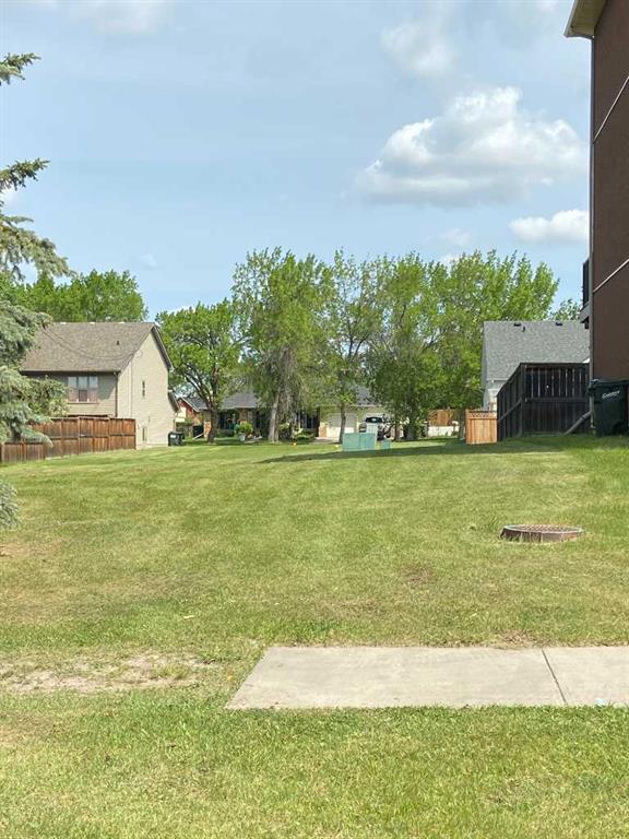 Picture of 2128 21 Avenue , Didsbury Real Estate Listing